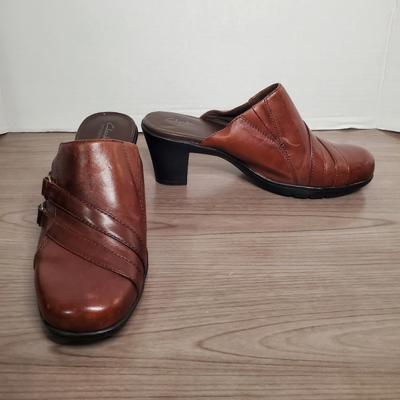 Clark's Leather Mule shoes sz: 7 - Picture 1 of 9